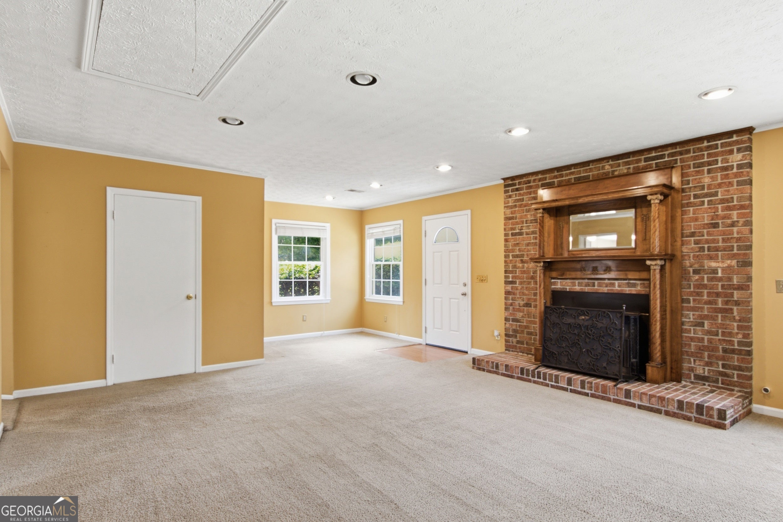 520 Springdale DR