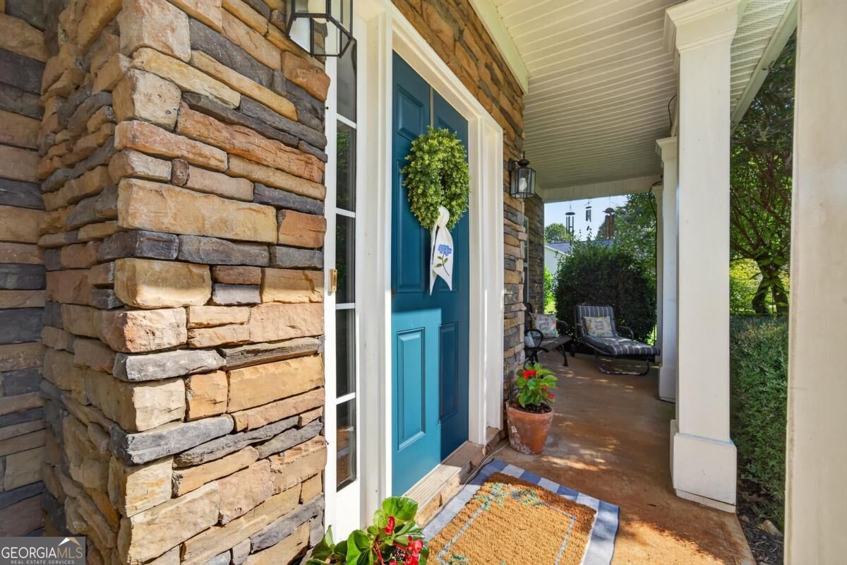 121 Collis CIR