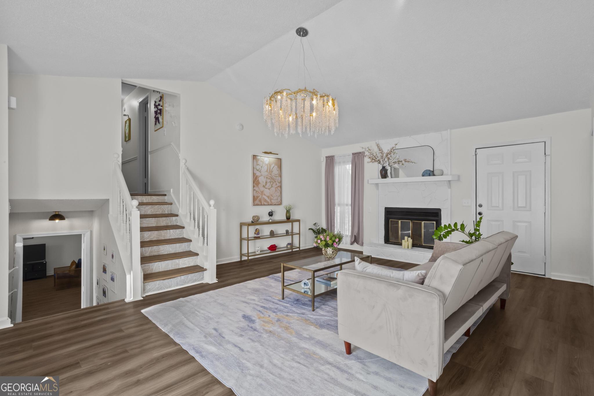 1071 Ferry Creek WAY