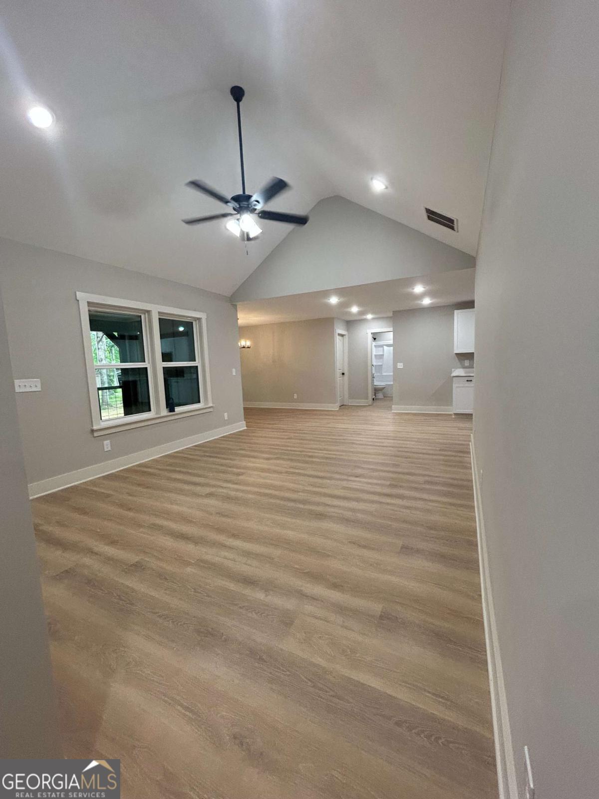 114 Liberty LN