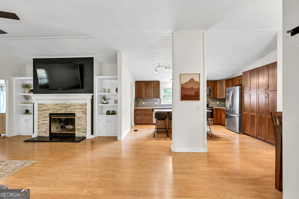 219 Forest Lake RD