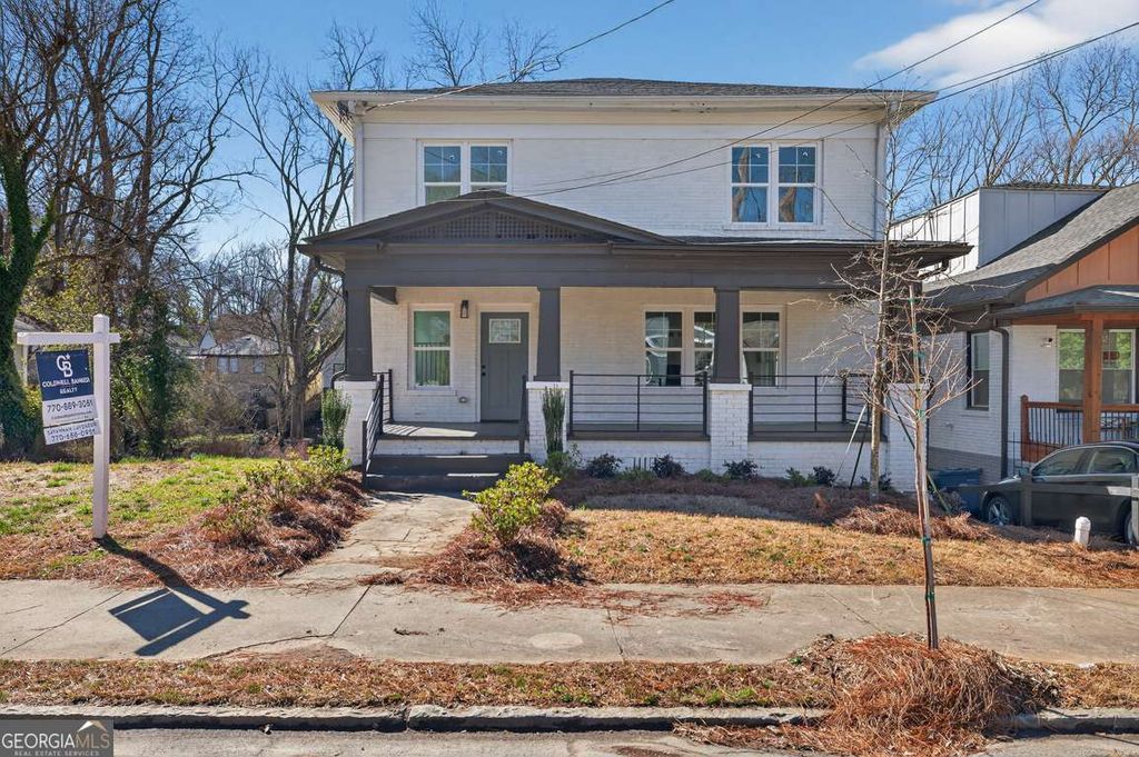 Photo of 1046 Mayson Turner Road NW, Atlanta, GA 30314 (MLS # 10694589)