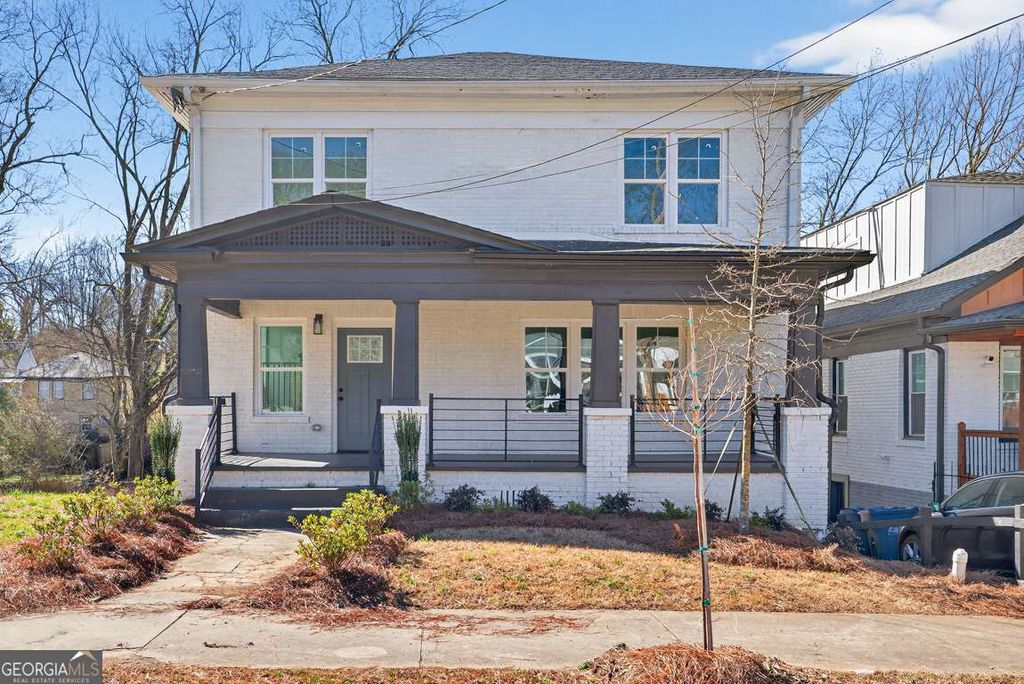 Photo of 1046 Mayson Turner Road NW, Atlanta, GA 30314 (MLS # 10694589)