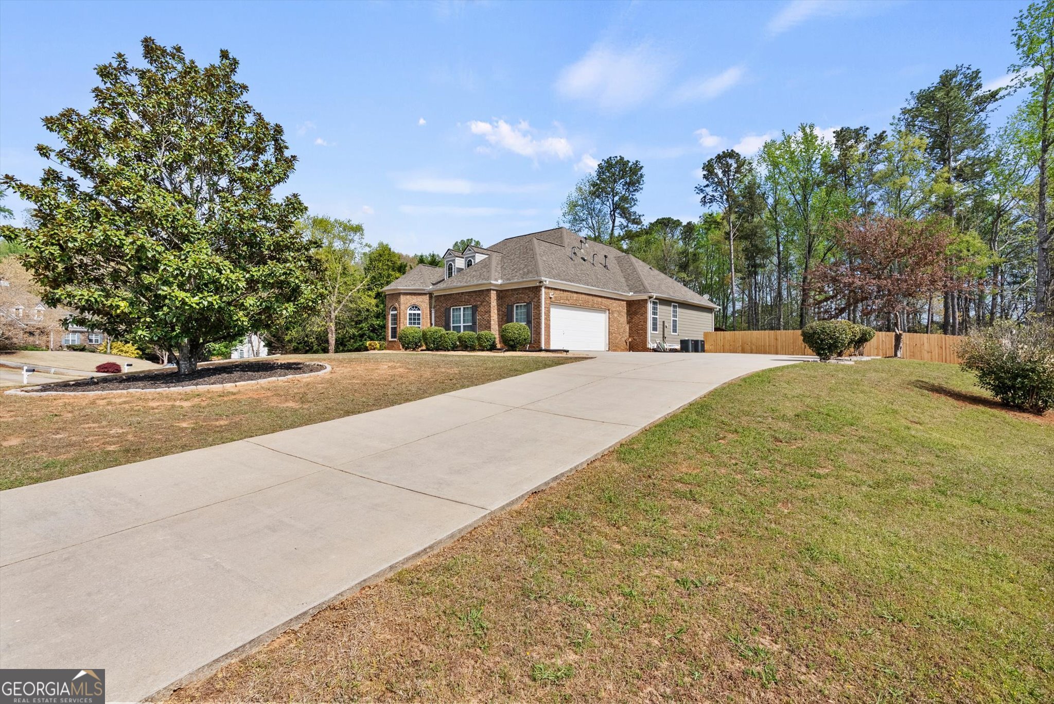 1358 Tamarack Lakes DR