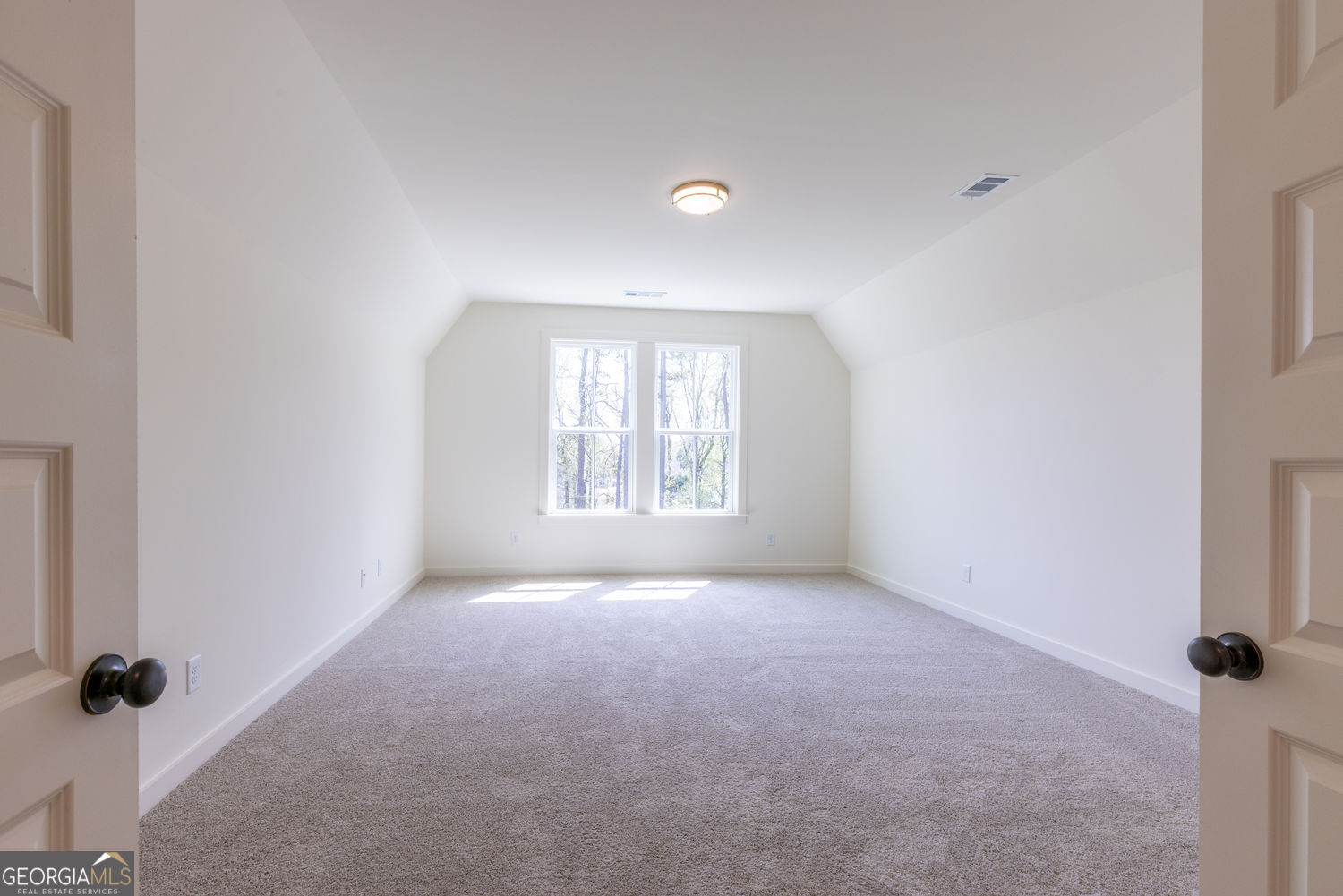 Gainesville, Georgia 30506, United States, 5 Bedrooms Bedrooms, ,5 BathroomsBathrooms,Residential,Active,239328