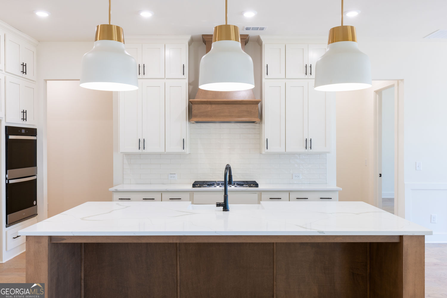 Gainesville, Georgia 30506, United States, 5 Bedrooms Bedrooms, ,5 BathroomsBathrooms,Residential,Active,239328