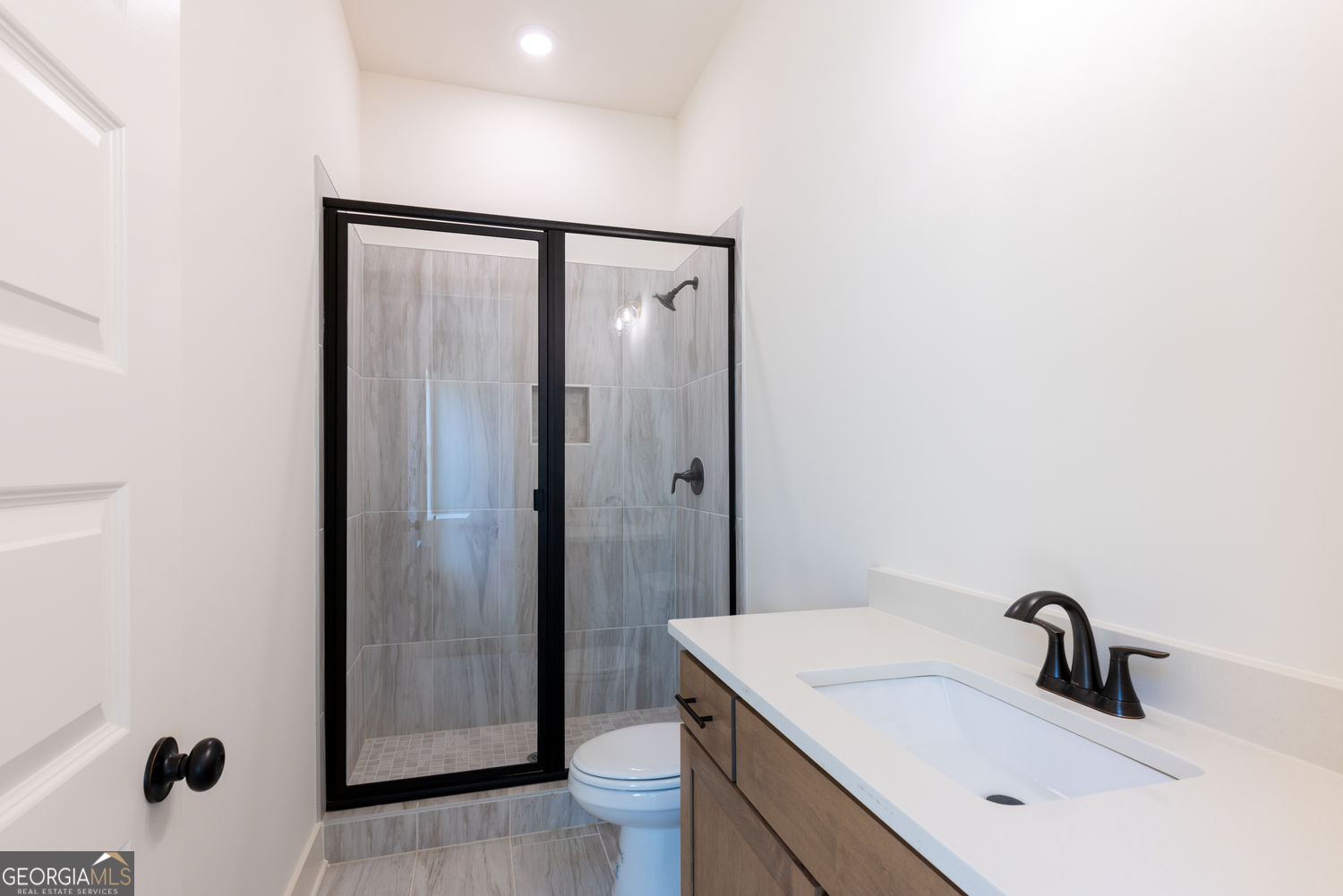 Gainesville, Georgia 30506, United States, 5 Bedrooms Bedrooms, ,5 BathroomsBathrooms,Residential,Active,239328