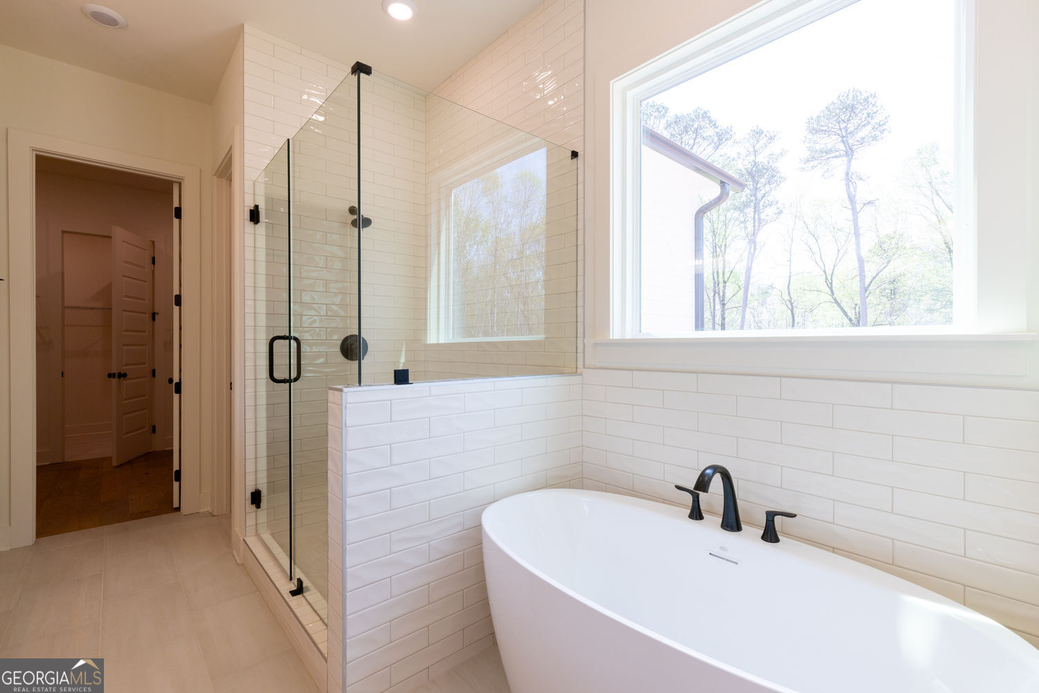 Gainesville, Georgia 30506, United States, 5 Bedrooms Bedrooms, ,5 BathroomsBathrooms,Residential,Active,239328