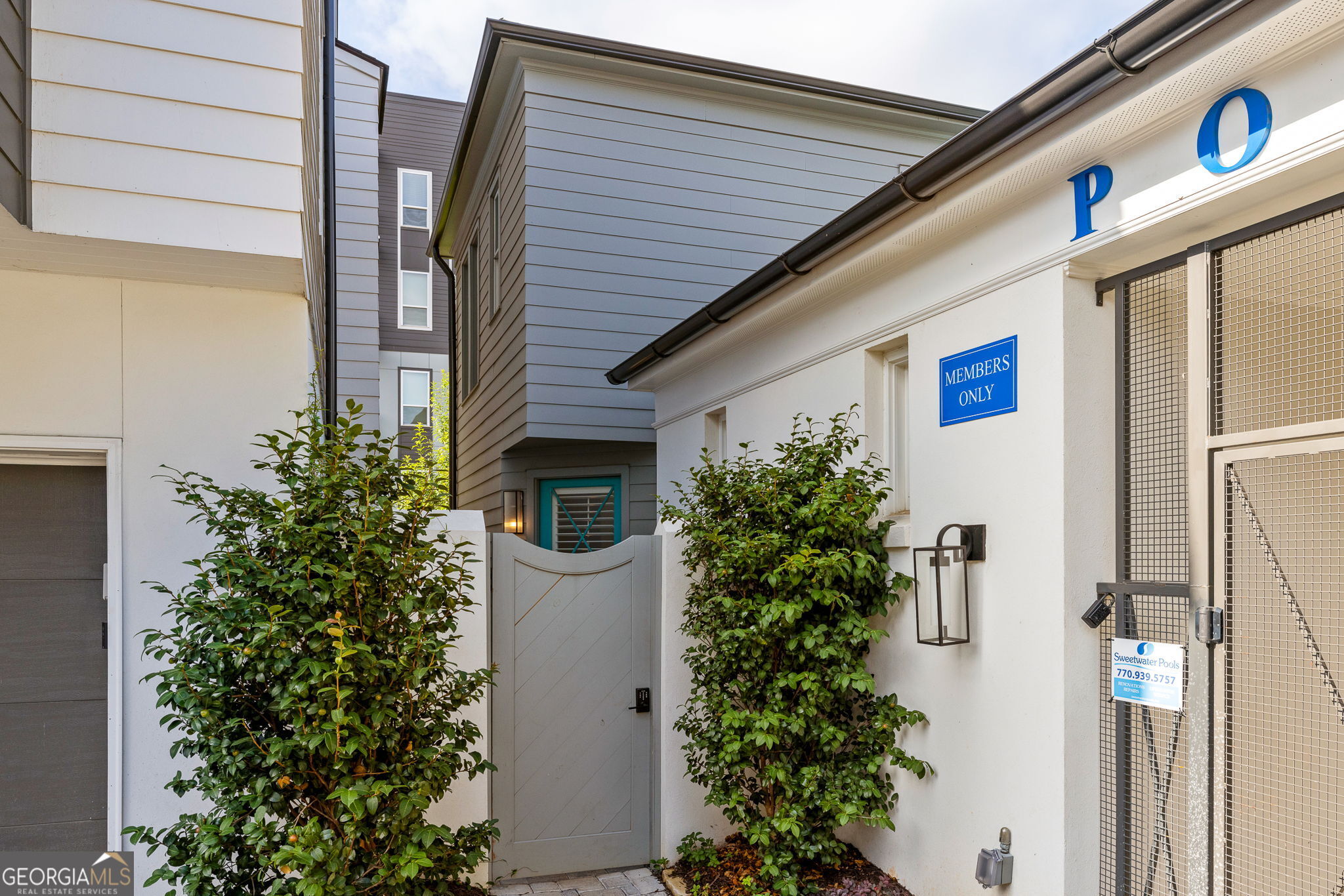 28 Bass ST SE