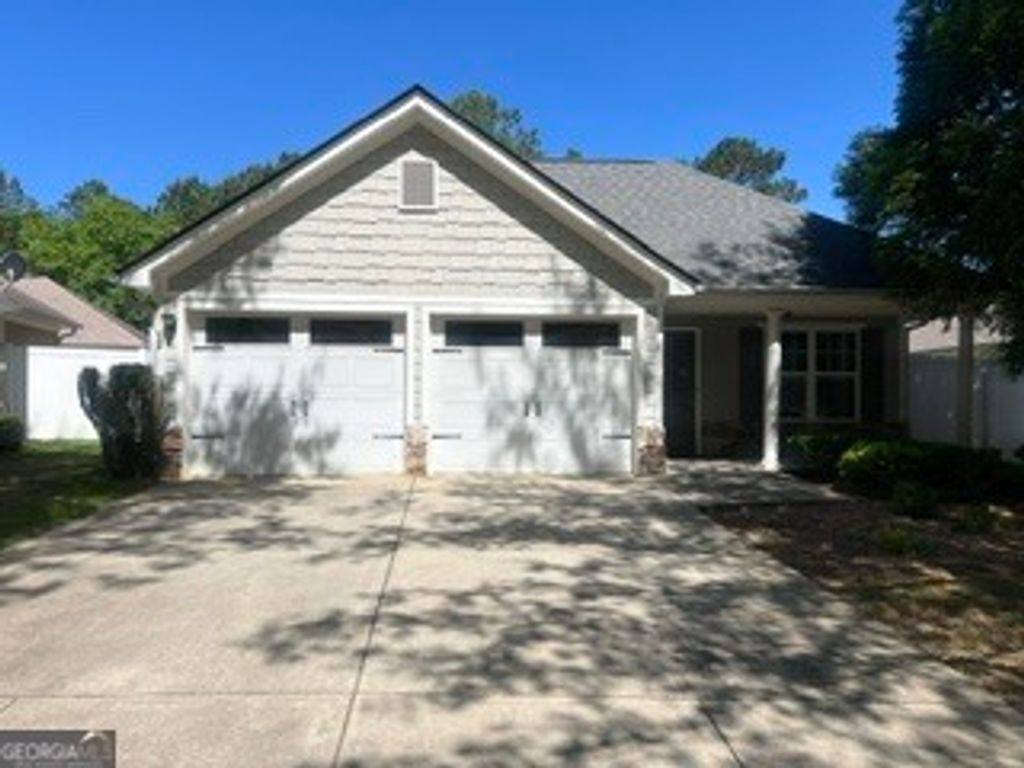 Photo of 156 Cottage Club Drive, Locust Grove, GA 30248 (MLS # 10766037)