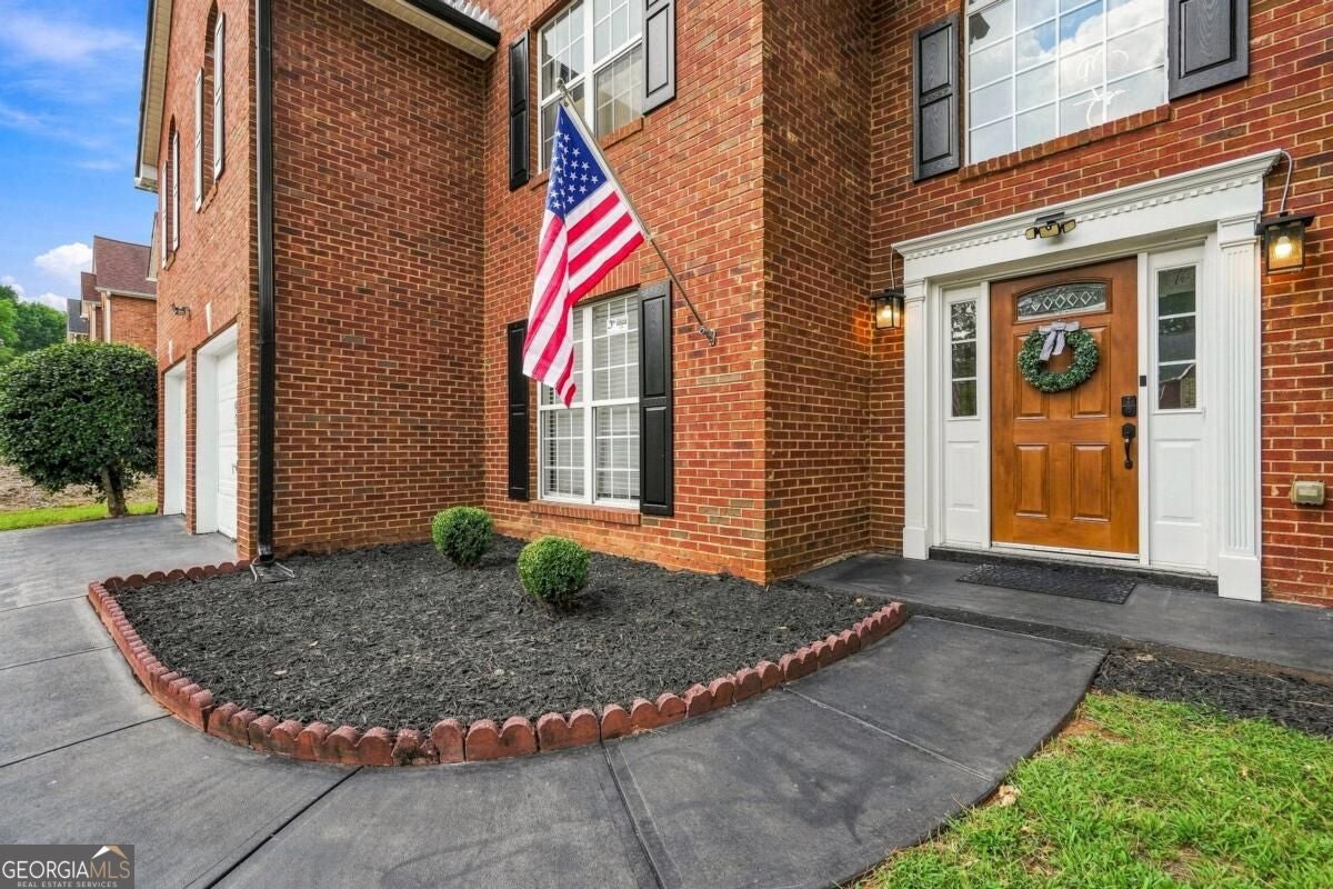 305 Paper Mill DR