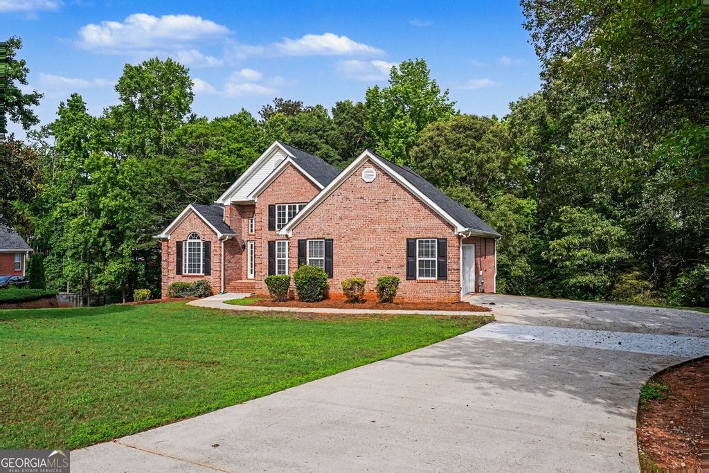 Photo of 630 Brookgreen Place, McDonough, GA 30252 (MLS # 10774500)