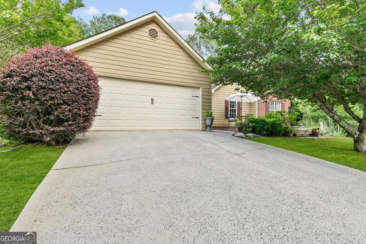 117 Laguna Springs DR