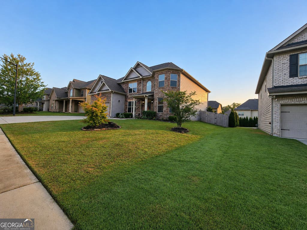 Photo of 195 ECHOLS Way, ACWORTH, GA 30101 (MLS # 10789549)