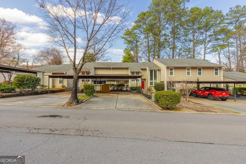 Photo of 1932 Variations Drive NE, Atlanta, GA 30329 (MLS # 10709886)