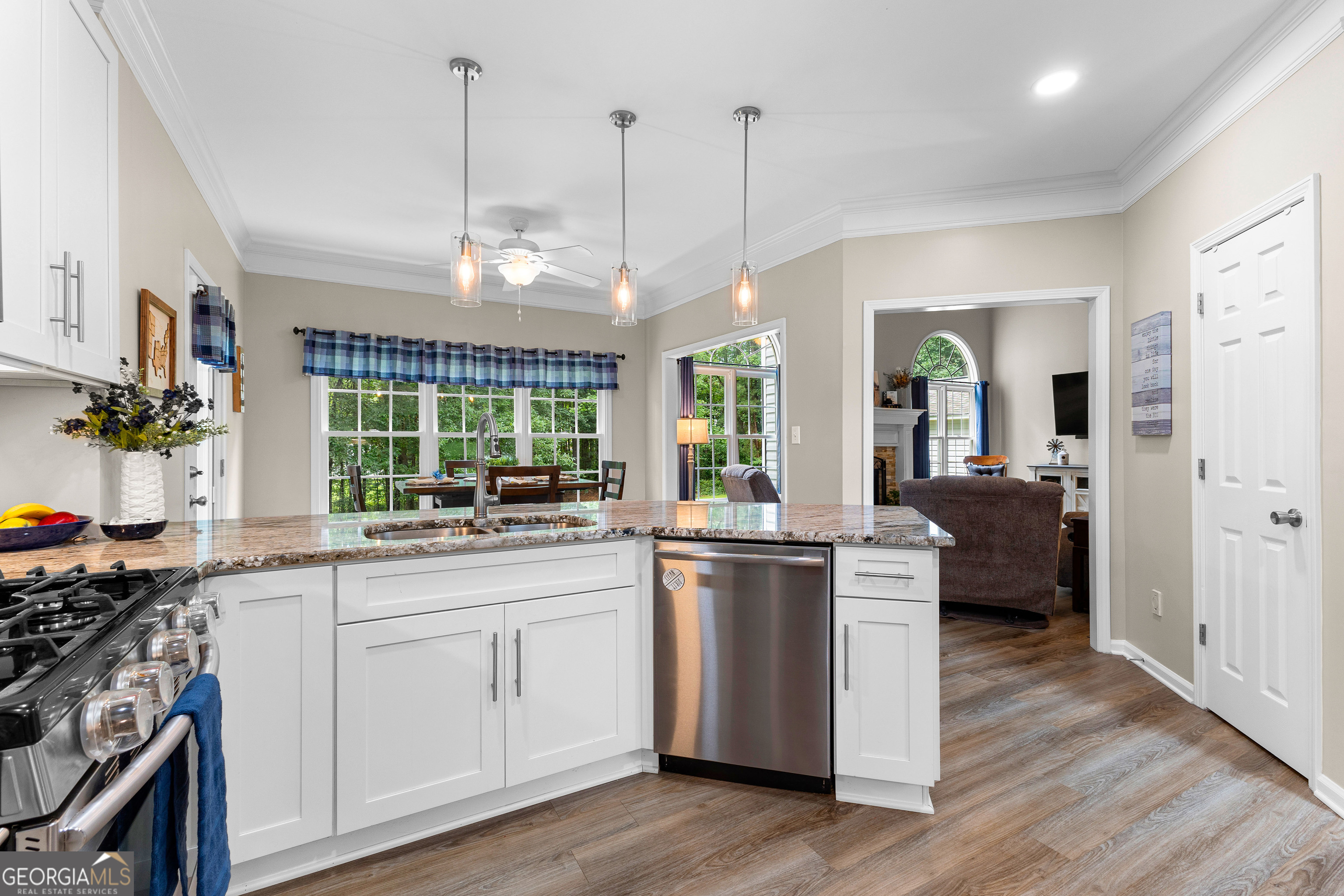 Sharpsburg, Georgia 30277, United States, 4 Bedrooms Bedrooms, ,4 BathroomsBathrooms,Residential,Active,242255