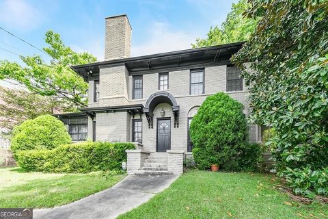 Photo of 38 Delmont Drive NE, Atlanta, GA 30305 (MLS # 10674043)