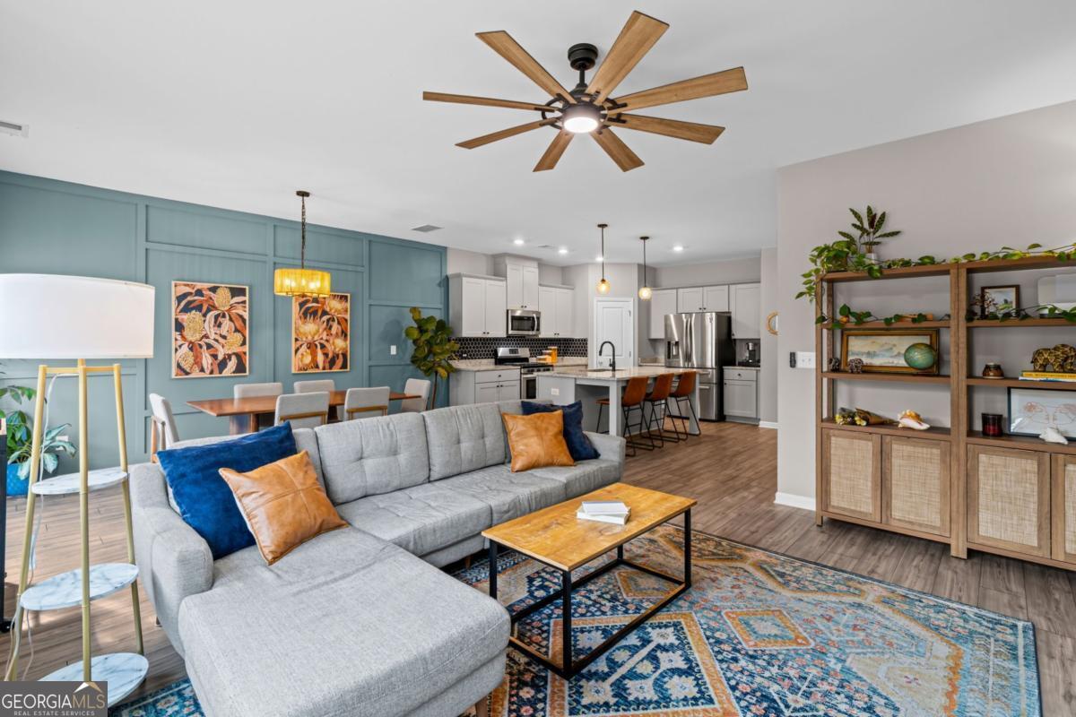 2019 Lanier Harbor PT