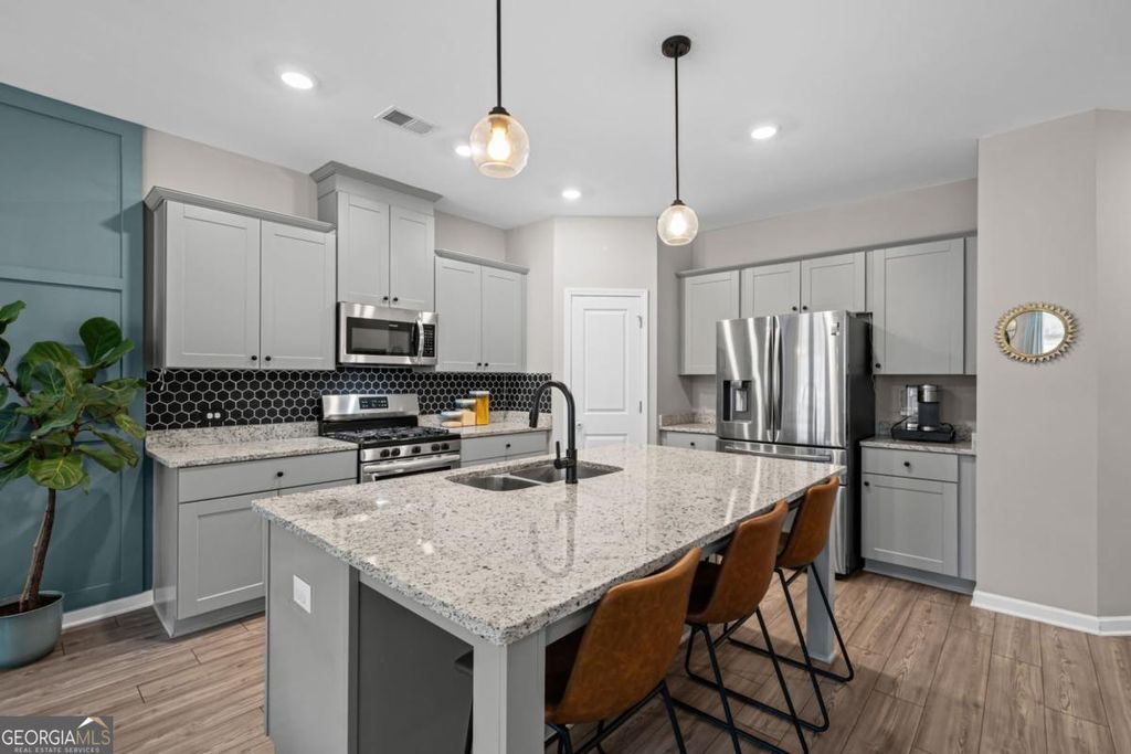 Photo of 2019 Lanier Harbor Point, Buford, GA 30518 (MLS # 10673246)