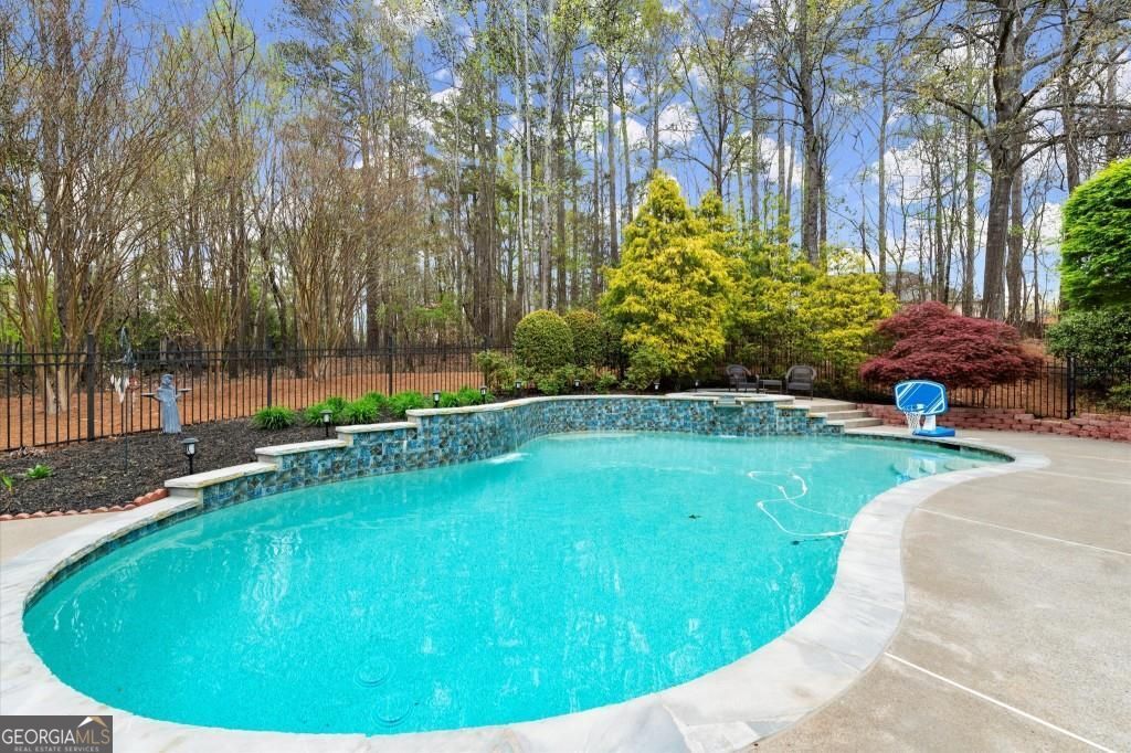 Milton, Georgia 30004, United States, 5 Bedrooms Bedrooms, ,5 BathroomsBathrooms,Residential,Pending,107989