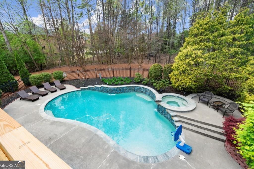 Milton, Georgia 30004, United States, 5 Bedrooms Bedrooms, ,5 BathroomsBathrooms,Residential,Pending,107989