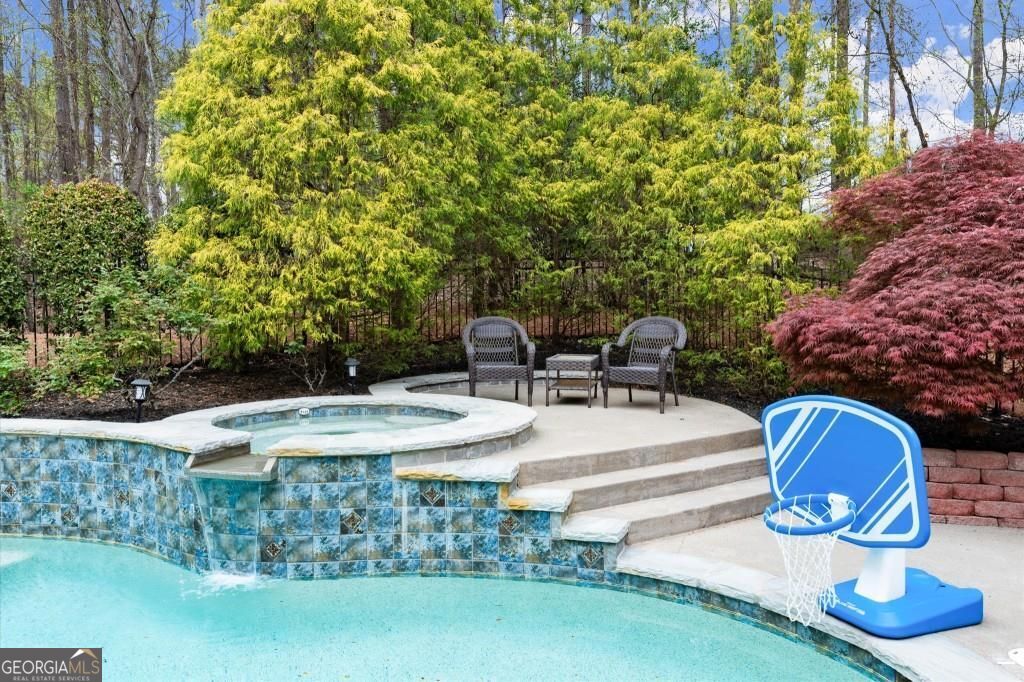 Milton, Georgia 30004, United States, 5 Bedrooms Bedrooms, ,5 BathroomsBathrooms,Residential,Pending,107989