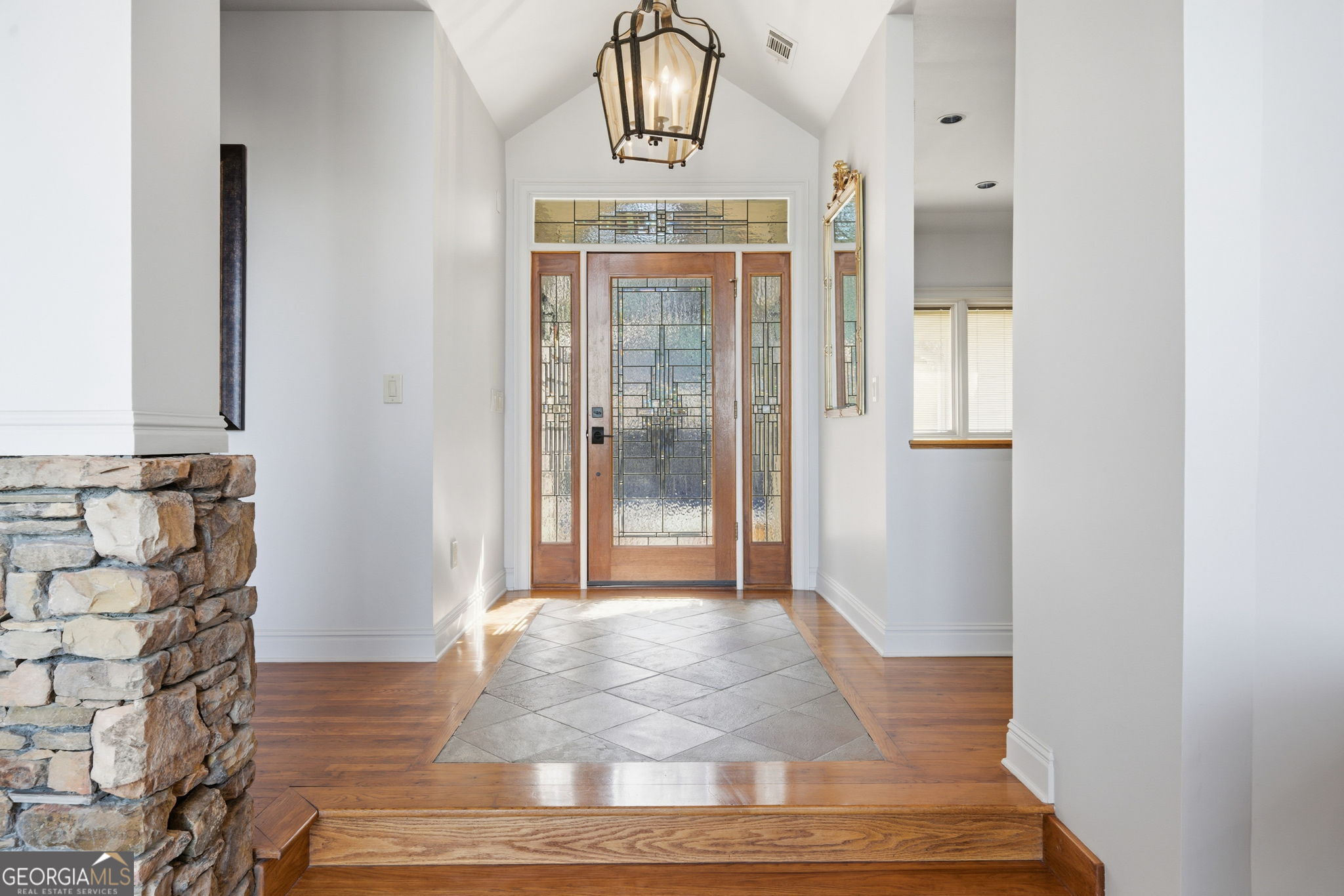 1343 McElroy Mountain DR