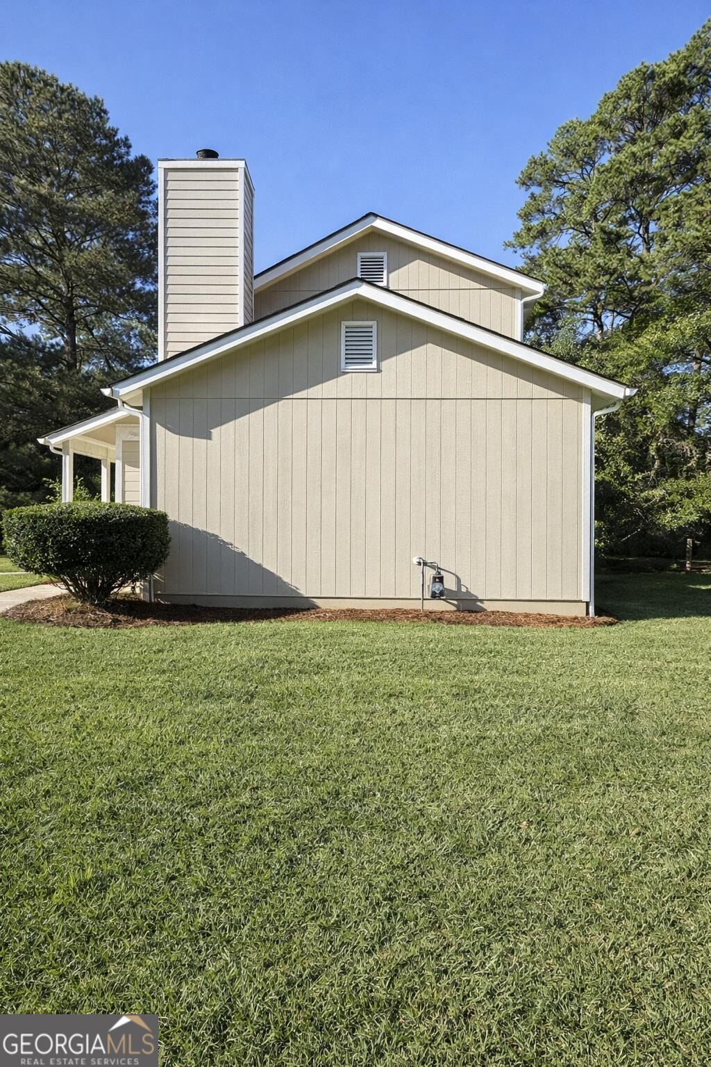 Photo of 1500 Chelsea Downs Drive NE, Conyers, GA 30013 (MLS # 10876299)
