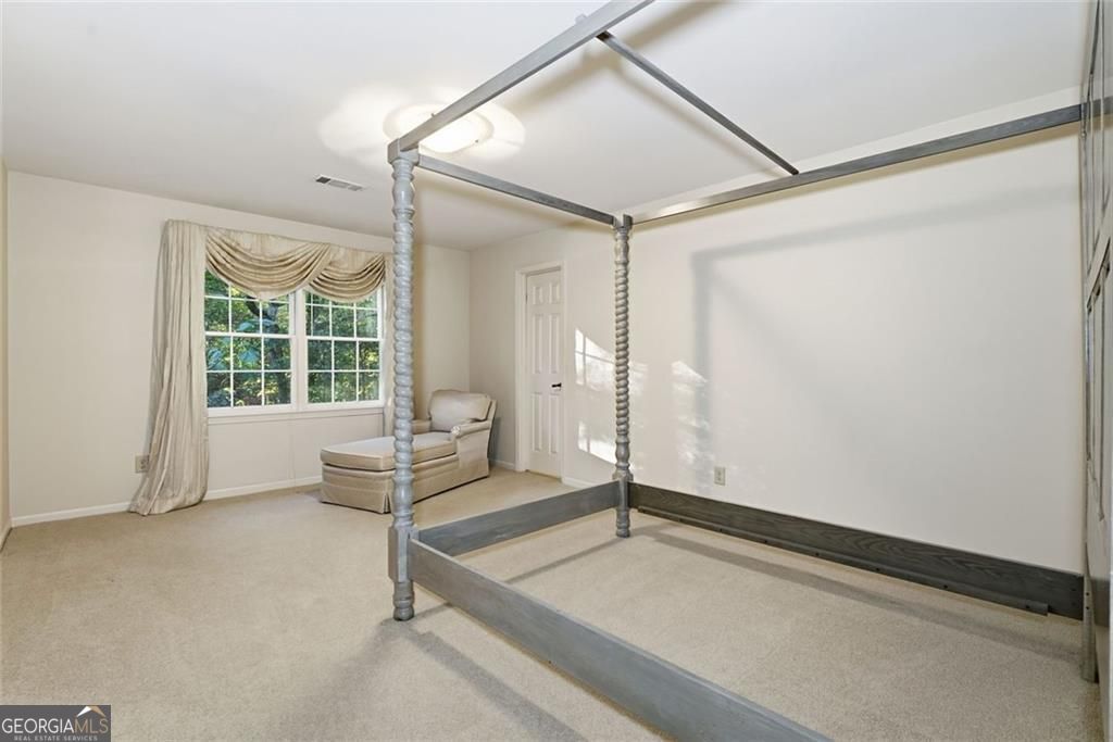 Huntcliff - Residential