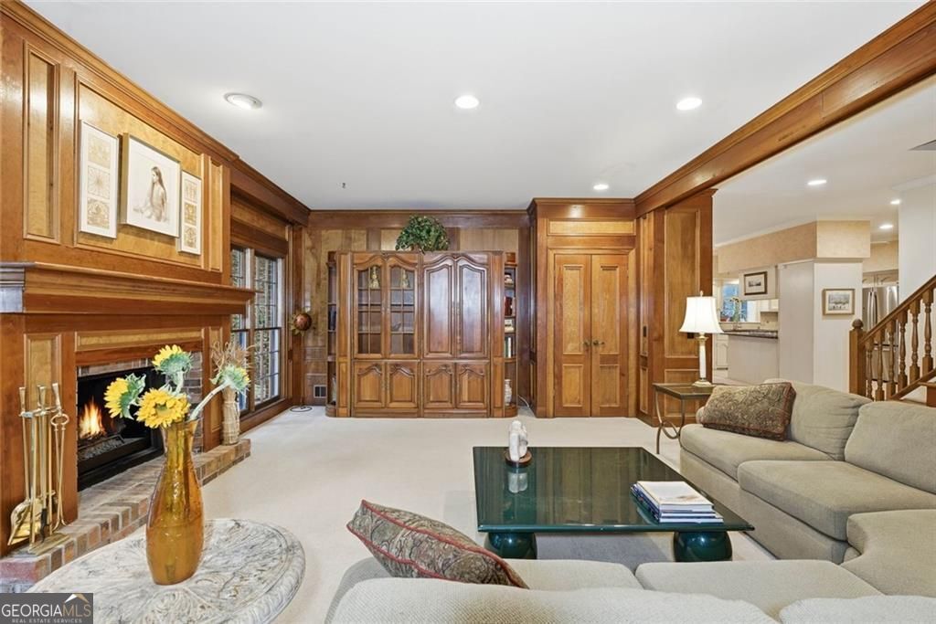 Huntcliff - Residential