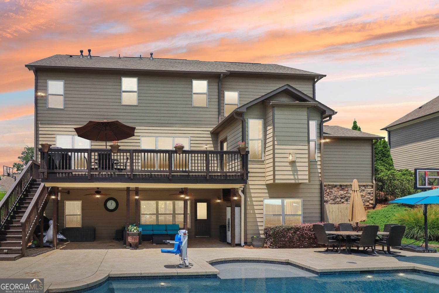 4425 Martel DR