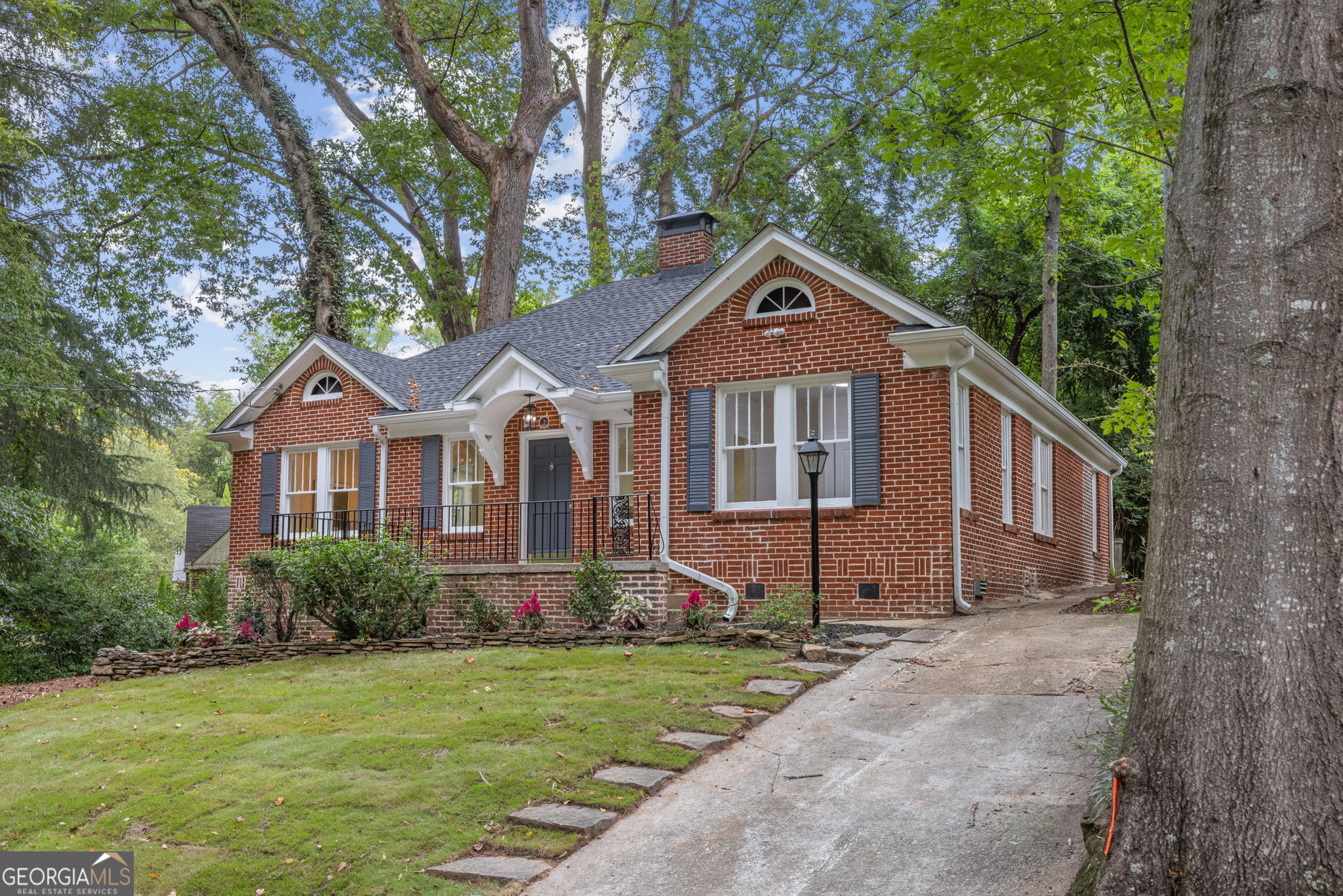 443 Burlington RD NE