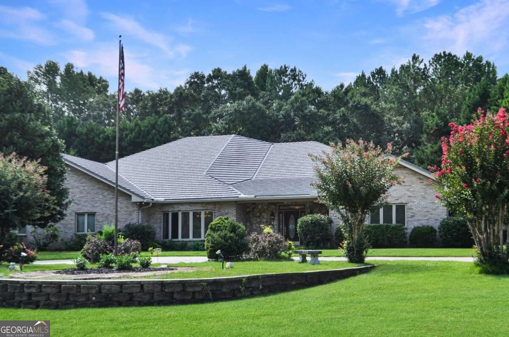 Photo of 155 Highlands Forest Lane, Oxford, GA 30054 (MLS # 10839346)