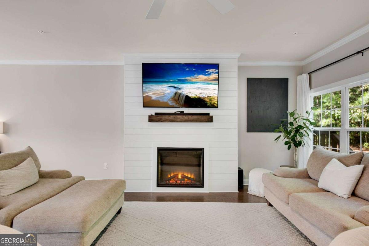 1402 Glen Ivy
