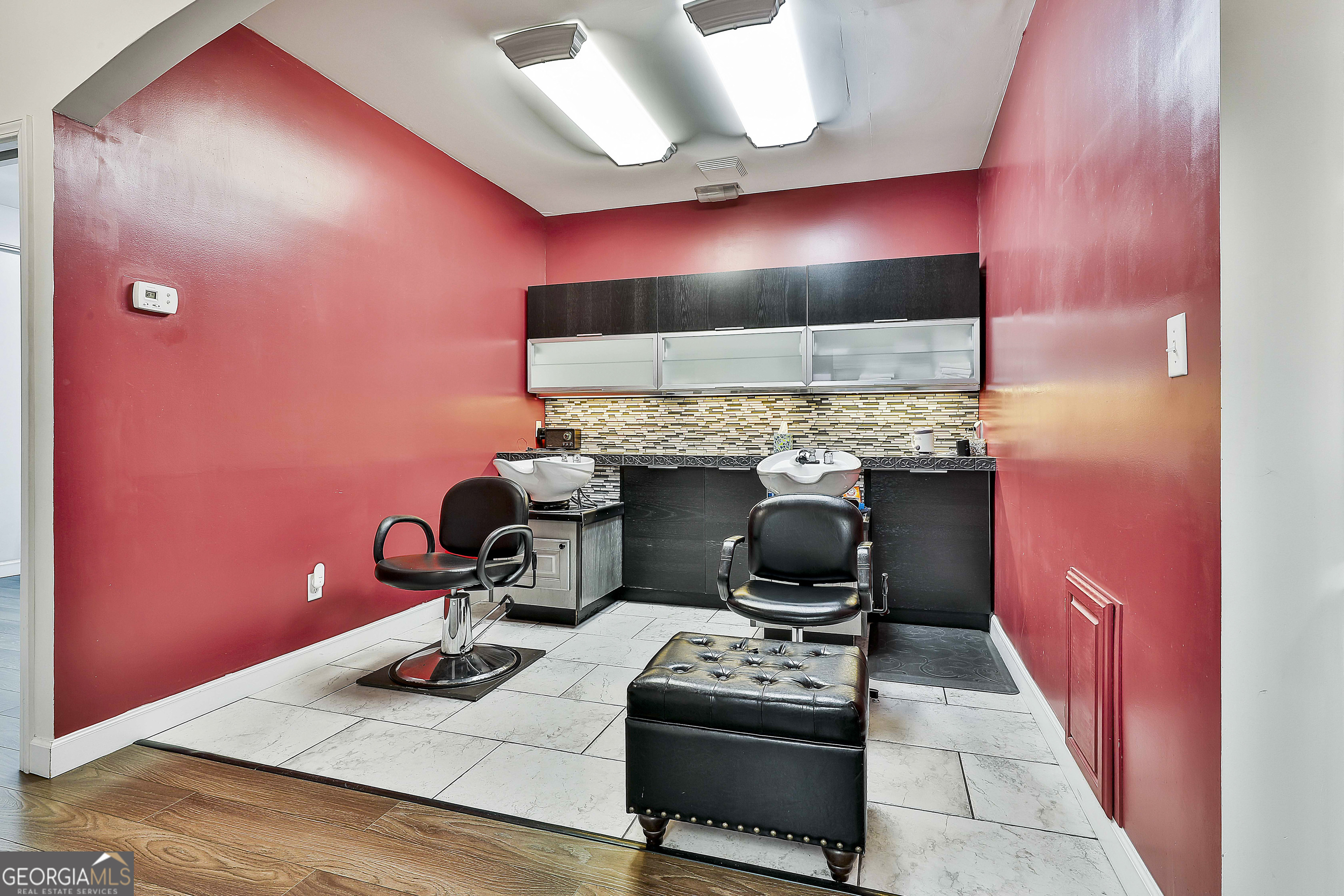 500 W Lanier AVE 201