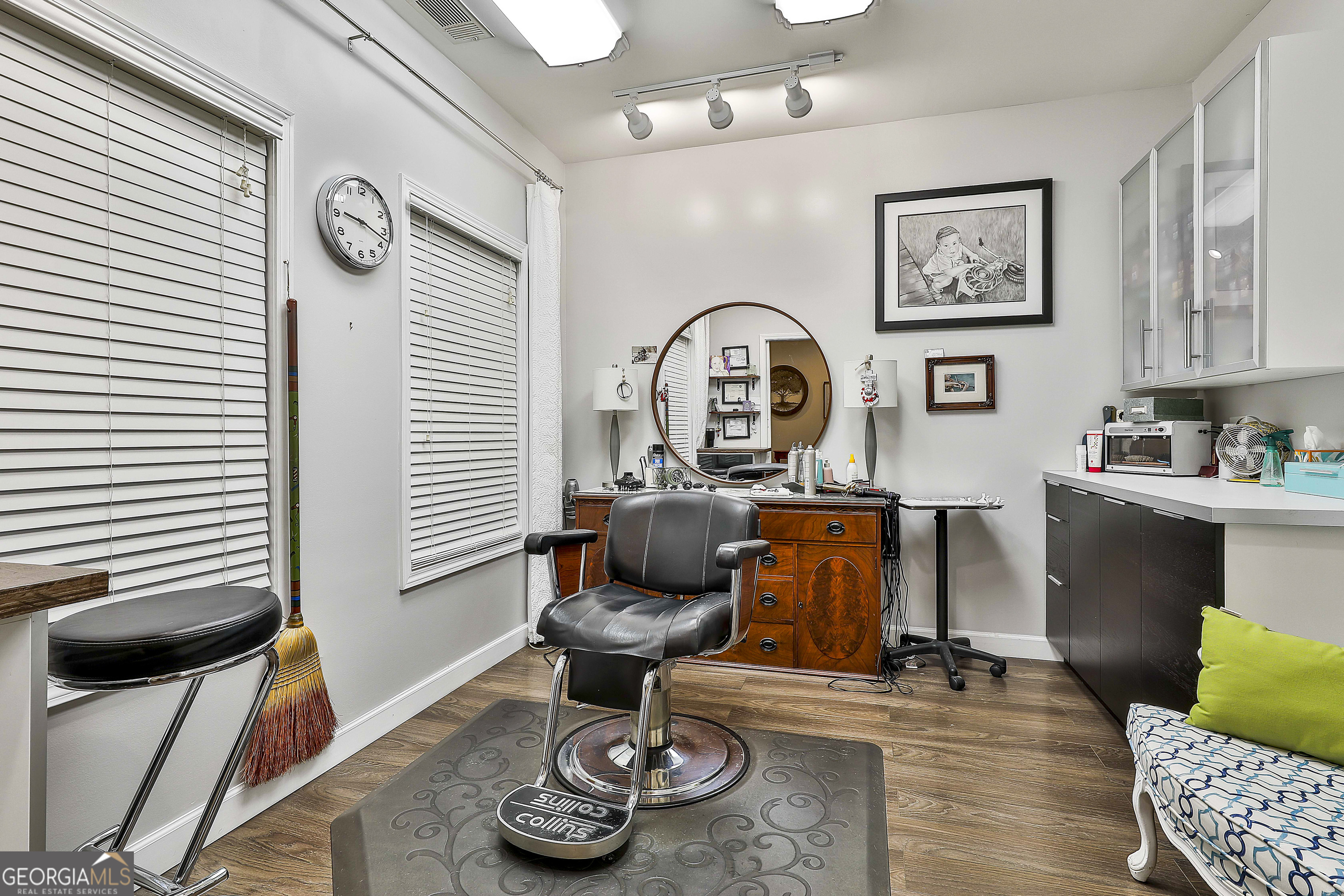 500 W Lanier AVE 201