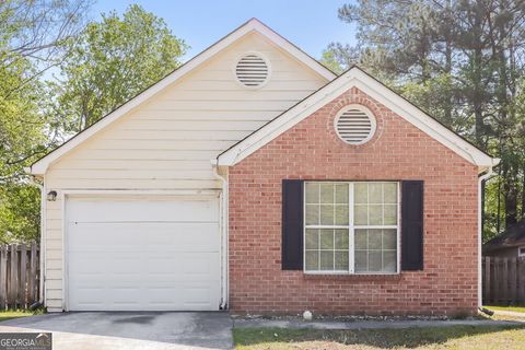 Photo of 1486 Fall Creek Trace N, Douglasville, GA 30134 (MLS # 10666584)