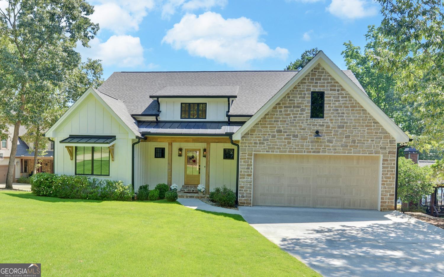 Photo 1 of 97 — 96 Barefoot Bay RD, Hartwell, GA 30643