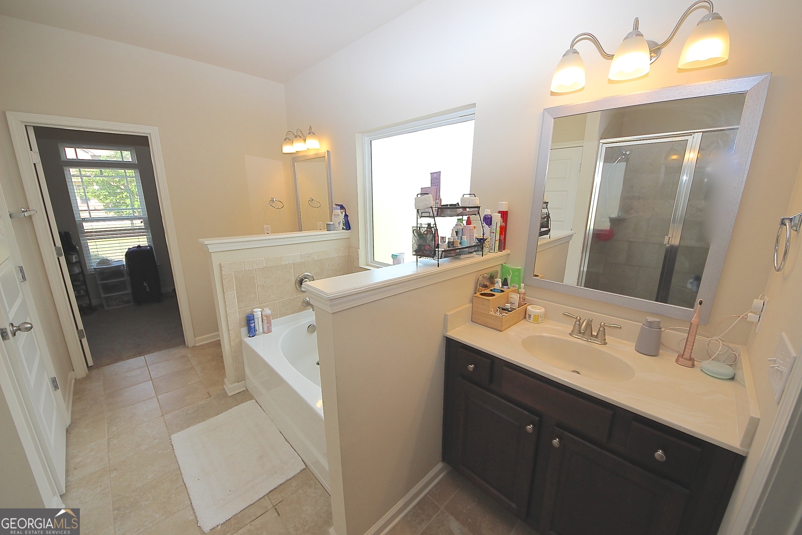 Senoia, Georgia 30276, United States, 4 Bedrooms Bedrooms, ,4 BathroomsBathrooms,Residential,Active,23605