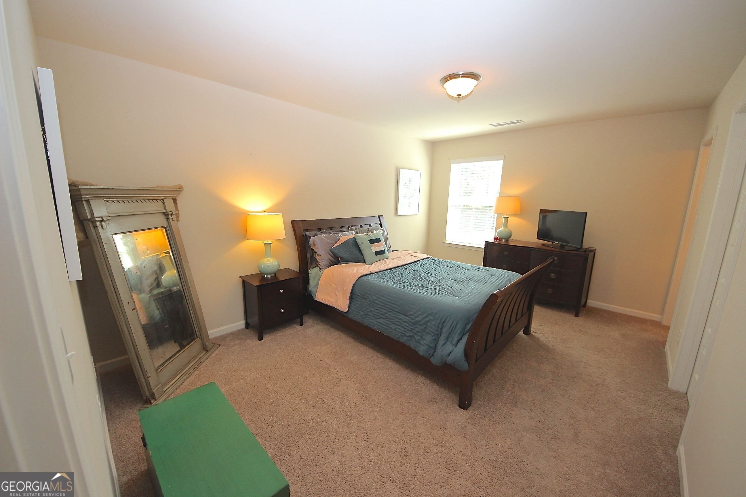 Senoia, Georgia 30276, United States, 4 Bedrooms Bedrooms, ,4 BathroomsBathrooms,Residential,Active,23605