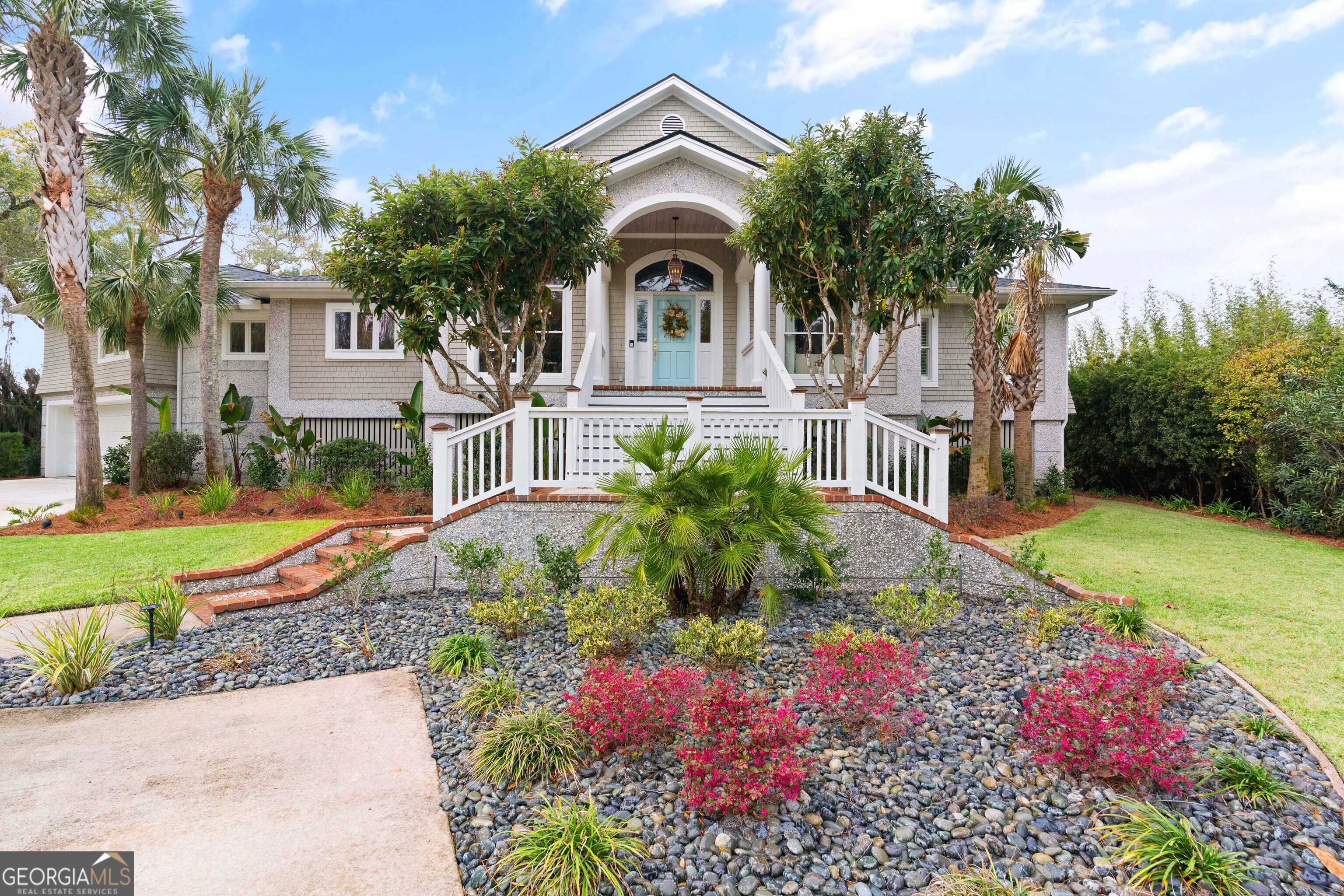 813 Hamilton Landing DR