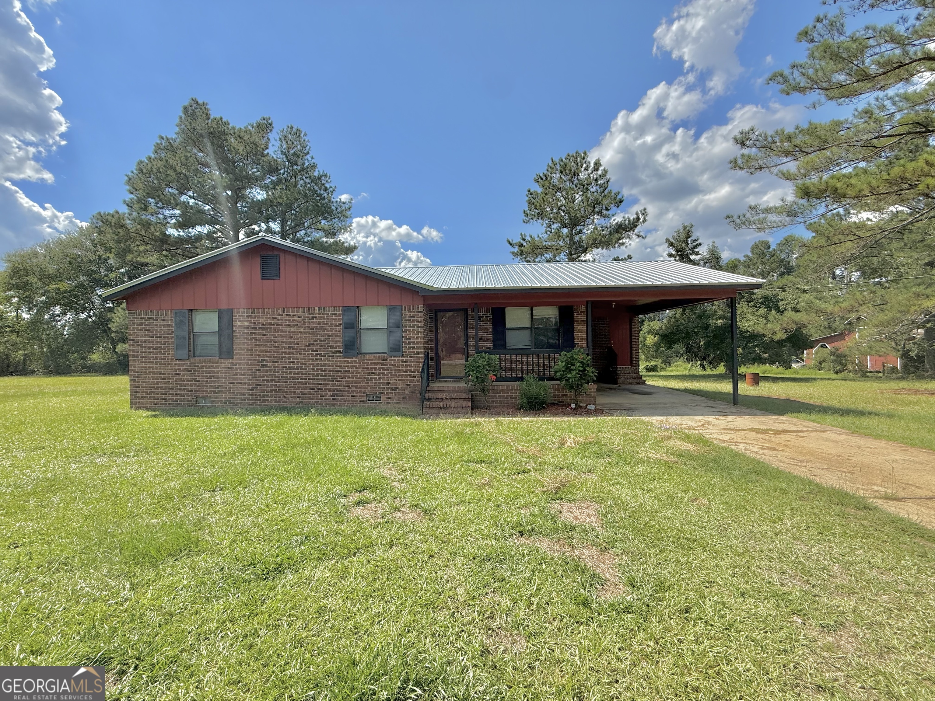1490 N HWY 319