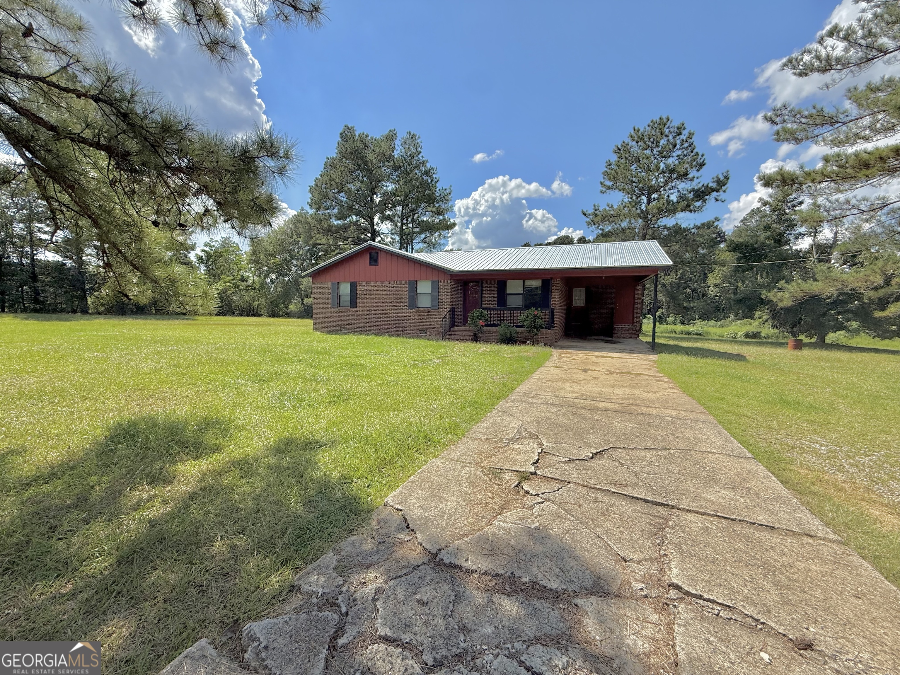 1490 N HWY 319