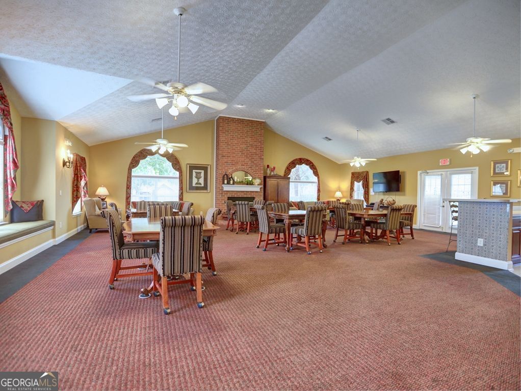 THE VINTAGE CLUB - Residential