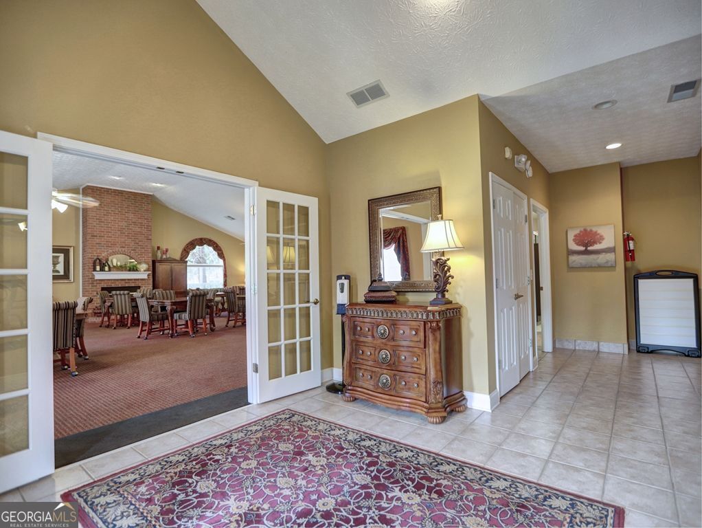 THE VINTAGE CLUB - Residential