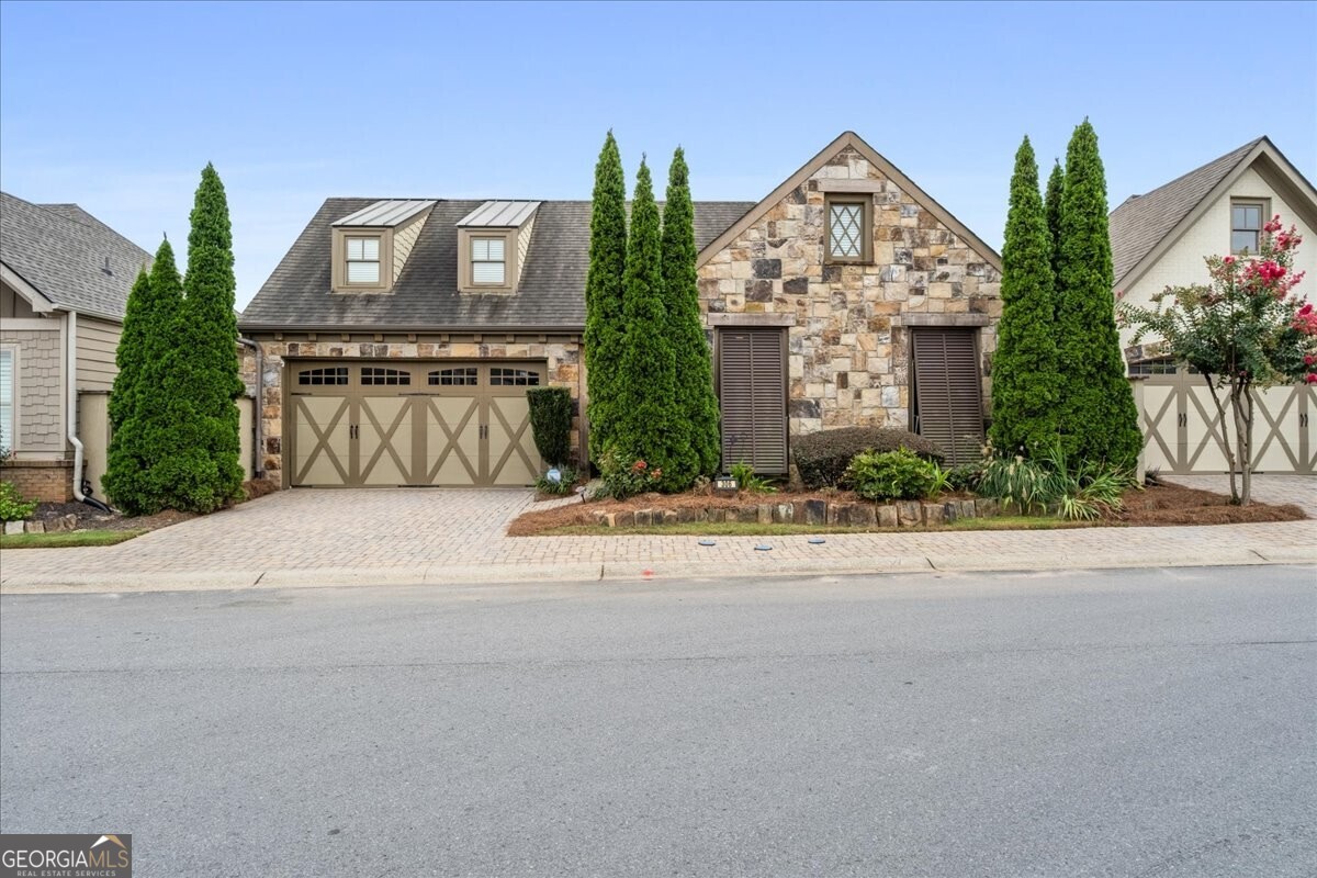 306 Gray Shingle LN