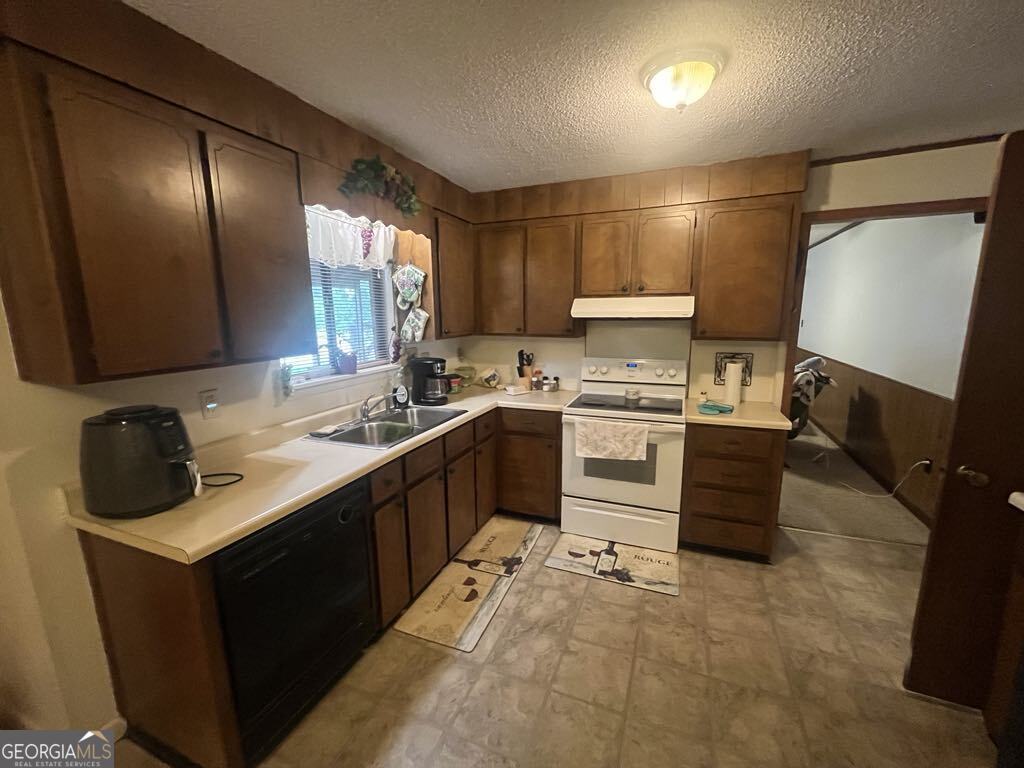 112 Haag DR