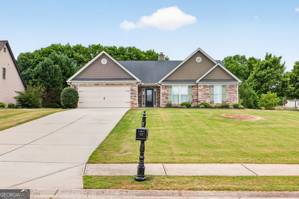 Photo of 20 Overlook Lane, Jefferson, GA 30549 (MLS # 10764414)