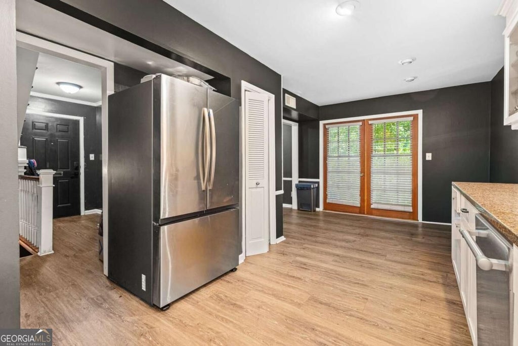 Photo of 153 Maribeau Square NW, Atlanta, GA 30327 (MLS # 10875933)