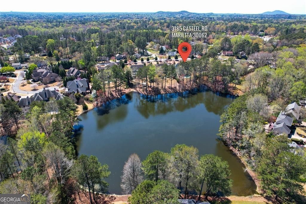 FIVE LAKESIDE - Residential